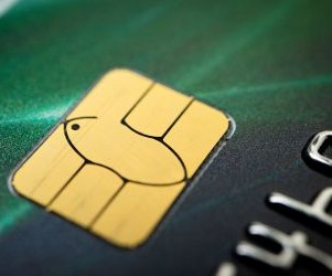 หุ้นมีศักยภาพในการเติบโตในระยะยาวและรายได้จากเงินปันผลโดยการลงทุนในบริษัทที่สร้างมูลค่าในระยะยาว แต่ก็มีความเสี่ยงอย่างมากเนื่องมาจากความผันผวนของตลาด วัฏจักรเศรษฐกิจ และเหตุการณ์เฉพาะของบริษัท ดังนั้นสิ่งสำคัญคือการลงทุนด้วยกลยุทธ์ที่ชัดเจน การกระจายความเสี่ยงที่เหมาะสม และด้วยเงินทุนที่ไม่กระทบต่อเสถียรภาพทางการเงินของคุณเท่านั้น