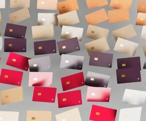 ตลาดฟอเร็กซ์ให้โอกาสในการทำกำไรจากความผันผวนของสกุลเงินทั่วโลกในตลาดที่มีสภาพคล่องสูงซึ่งทำการซื้อขายตลอด 24 ชั่วโมง แต่ก็เป็นตลาดที่มีความเสี่ยงสูงเช่นกันเนื่องจากการใช้เลเวอเรจ ความผันผวนที่รุนแรง และผลกระทบจากข่าวเศรษฐกิจมหภาค สิ่งสำคัญคือการซื้อขายโดยใช้กลยุทธ์ที่ชัดเจน การจัดการความเสี่ยงที่เข้มงวด และด้วยเงินทุนที่คุณสามารถยอมรับการสูญเสียได้โดยไม่กระทบต่อเสถียรภาพทางการเงินของคุณ