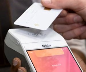 ตลาดฟอเร็กซ์ให้โอกาสในการทำกำไรจากความผันผวนของสกุลเงินทั่วโลกในตลาดที่มีสภาพคล่องสูงซึ่งทำการซื้อขายตลอด 24 ชั่วโมง แต่ก็เป็นตลาดที่มีความเสี่ยงสูงเช่นกันเนื่องจากการใช้เลเวอเรจ ความผันผวนที่รุนแรง และผลกระทบจากข่าวเศรษฐกิจมหภาค สิ่งสำคัญคือการซื้อขายโดยใช้กลยุทธ์ที่ชัดเจน การจัดการความเสี่ยงที่เข้มงวด และด้วยเงินทุนที่คุณสามารถยอมรับการสูญเสียได้โดยไม่กระทบต่อเสถียรภาพทางการเงินของคุณ